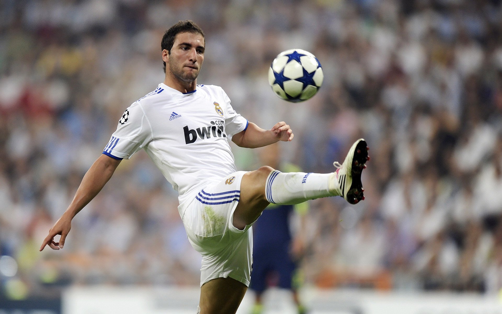 球员在友谊赛中表现被多家俱乐部列入观察名单，友谊赛进球算不算正式进球