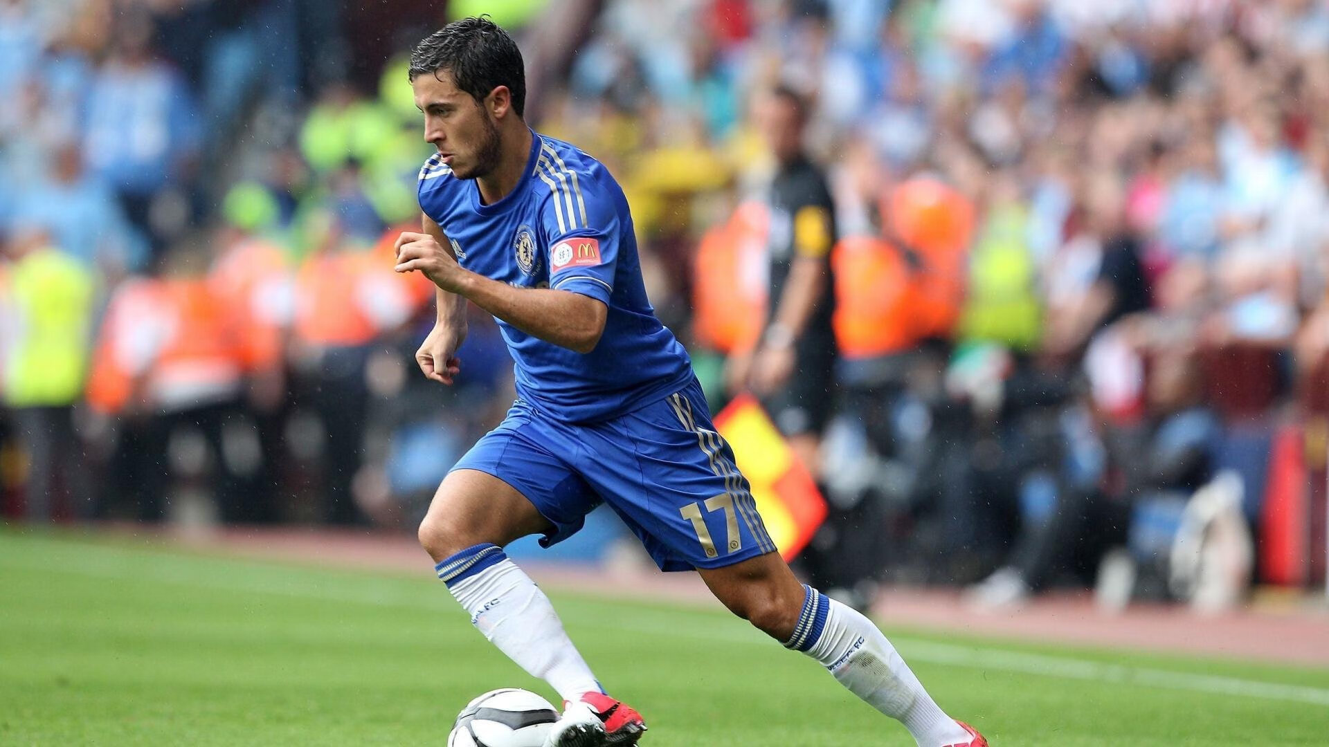 联赛焦点战场外花絮曝光：精彩瞬间背后的秘密