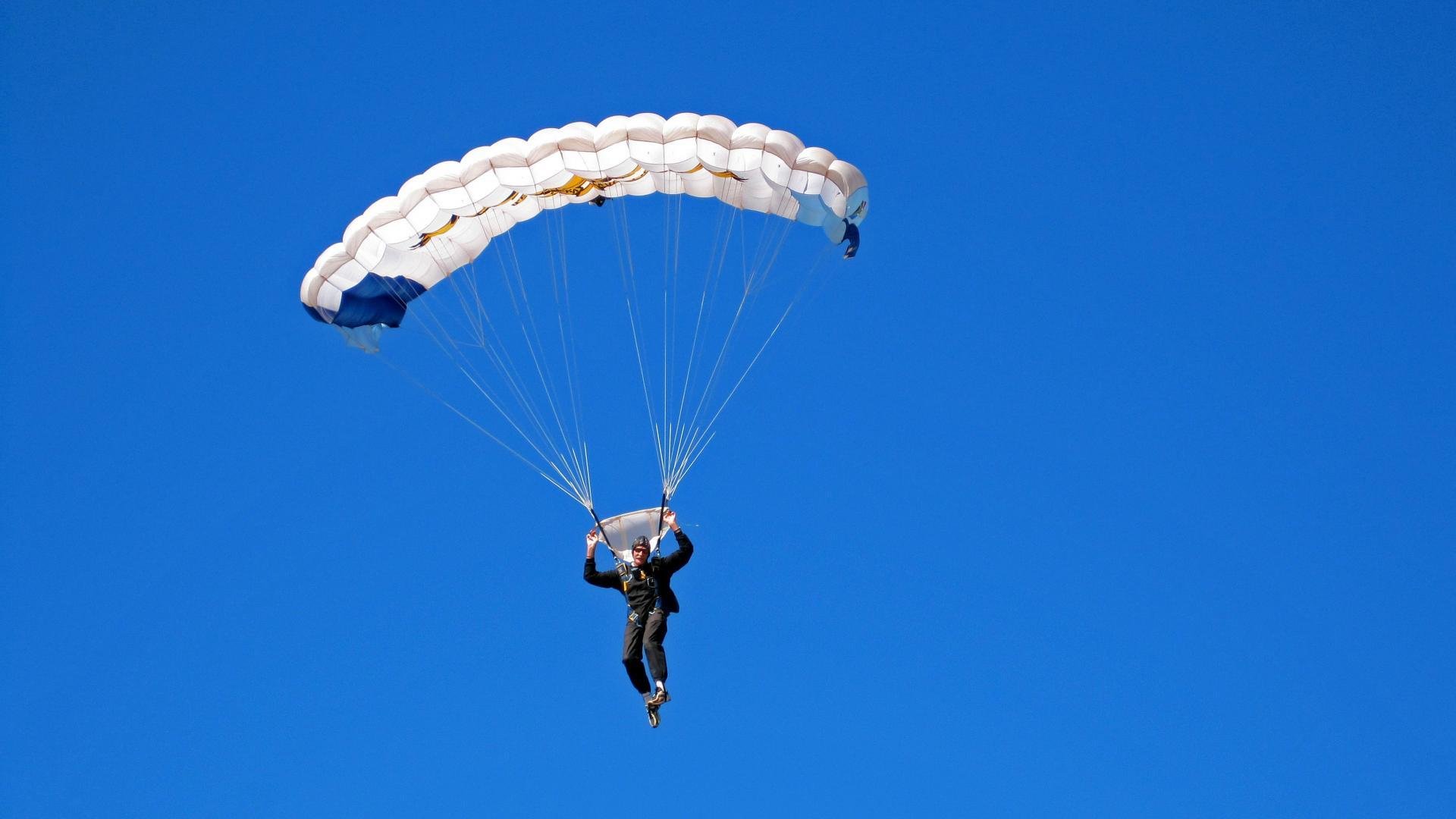 赛事转播画面导播创新，观众体验更沉浸，比赛导播