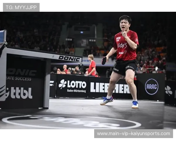 这才是真巨星！樊振东让德国杯变成追星现场，樊振东vs德国削球手