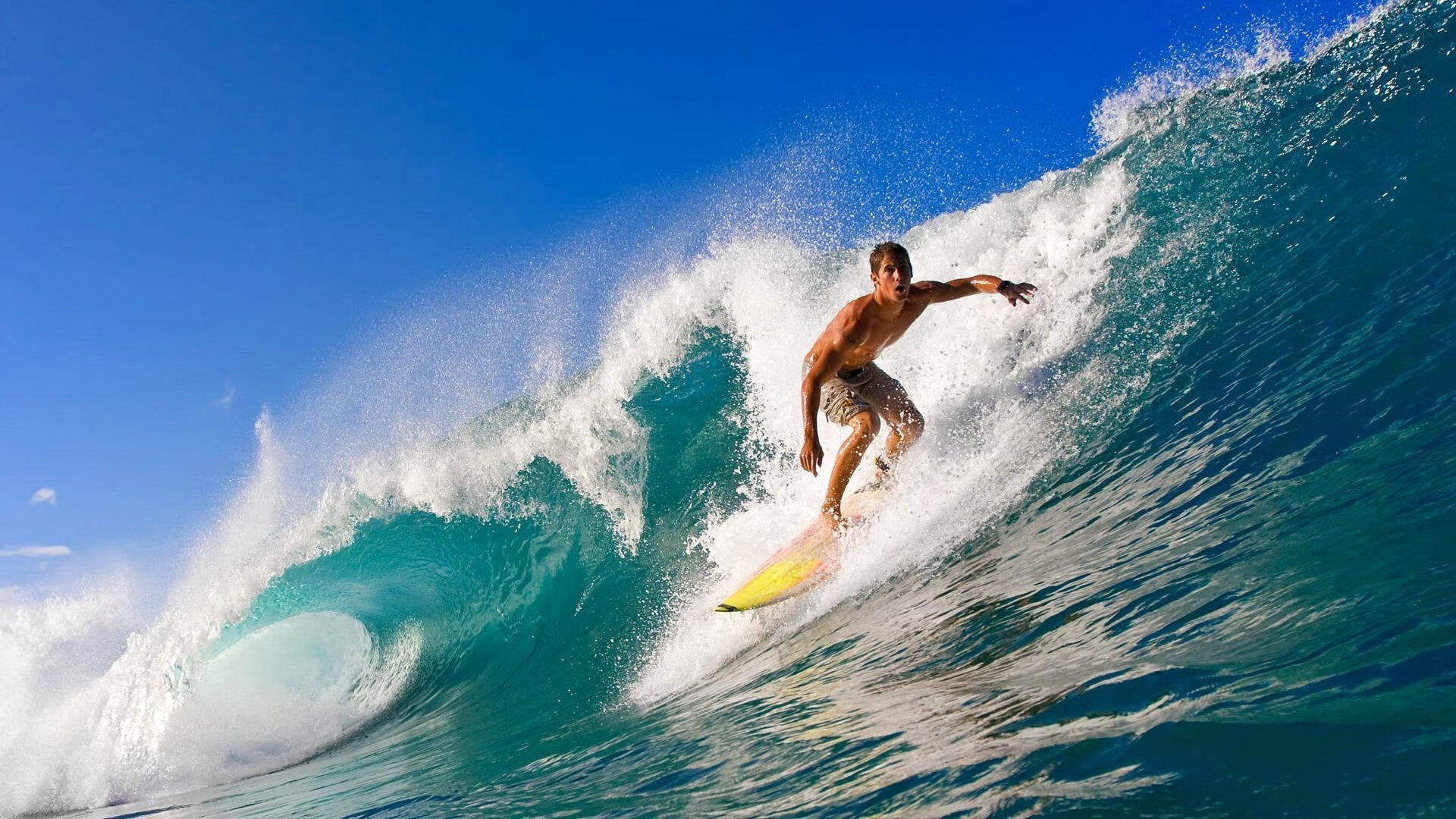 卡马文加改踢后腰效果爆炸，西媒：未来皇马真正的锁脖人，卡马文加皇马首秀